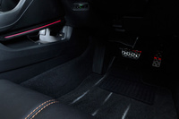 ホンダ・シビックハッチバック ホンダアクセス用品装着車(FF/CVT)の画像