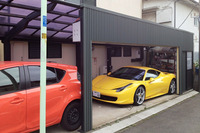 ボディーカラーは「シトラスオレンジマイカメタリック」という濃いオレンジ色をチョイス。当時の愛車であるイエローの「フェラーリ458イタリア」と合わせて柑橘系コンビとなった。しかもアクアのハンドリングは驚くほどシャープで、458に通じるものがあった。