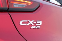 4WD車のリアに添えられた「AWD」のエンブレム。新型「マツダ3」の4輪駆動車も同様の意匠になる?