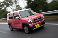 新型「ハスラー」のターボ車には、スズキの軽としては初となるアダプティブクルーズコントロールが装備される。