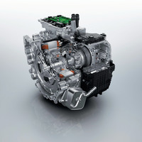 プジョーがコンパクトSUV「3008」の改良モデルを発売 プラグインハイブリッド車を新設定の画像