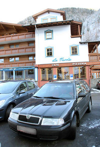 第122回:【Movie】オーストリアで懐かし日本車に心温まる−大矢アキオ、捨て身の路上調査員