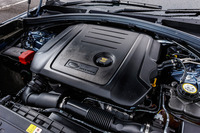 2リッター直4ディーゼルターボエンジンは最高出力180ps/最大トルク430Nmを発生する。