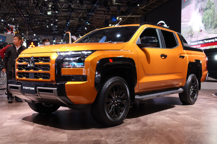 三菱トライトン