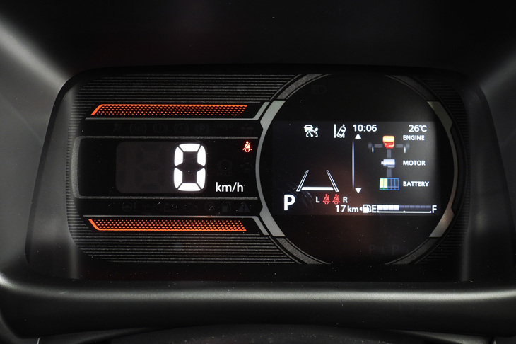 スズキ・スペーシア ギア ハイブリッドXZターボ(液晶メーター)