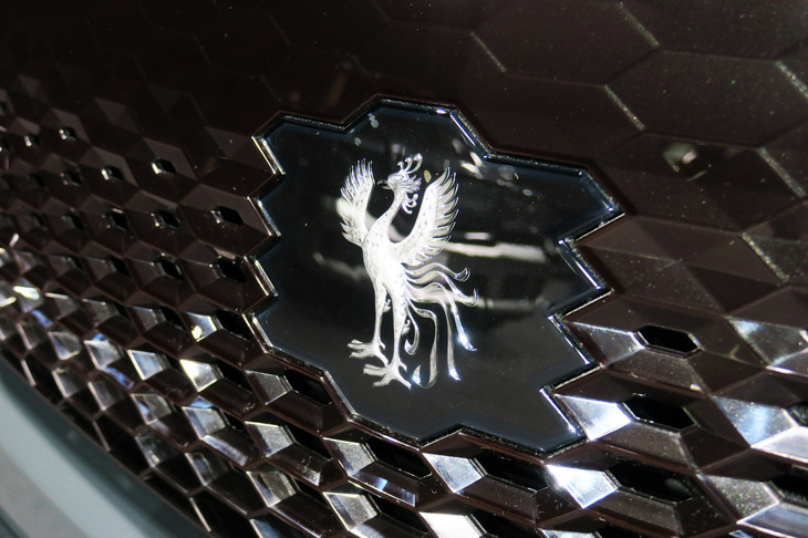 トヨタ・センチュリーGRMN(フロントエンブレム)