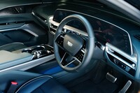 GMが「キャデラック・リリック」を日本に導入 航続距離510kmの新型BEVの画像