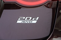 「XFスポーツブレイク」には、今回試乗した2リッターディーゼルと4WDの組み合わせのほか、同ディーゼルとFR、2リッターガソリンターボとFRの、全3種類のパワートレインが用意される。