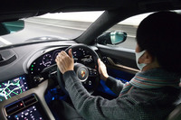 電費アタックでは、一定速度でケチケチ走るのが肝要。首都高・都心環状線の走行ペースは全体に遅めで、電費アタックには好都合だった。