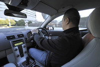 ゆったりとした乗り味を望む向きには、標準の16インチタイヤ仕様がオススメ。