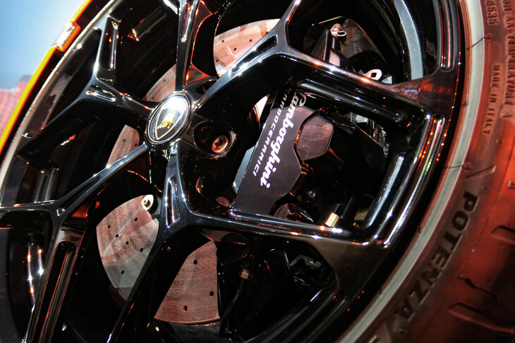 ランボルギーニ・レヴエルト(ブレーキ)