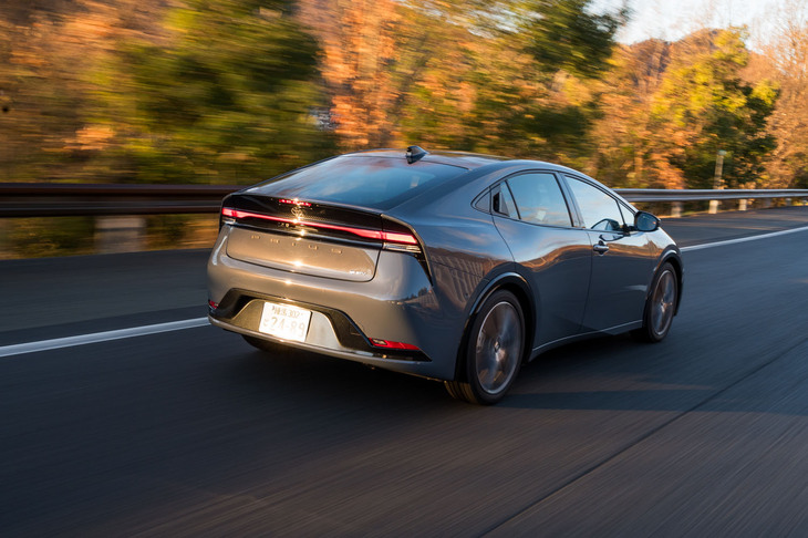 トヨタ・プリウスZ