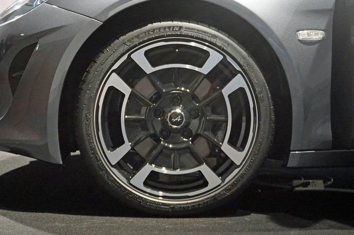 アルピーヌA110リネージ(タイヤ&ホイール)