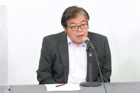 MBD推進センターのステアリングコミッティ委員長に就任した人見光夫氏。「ミスターSKYACTIV」として有名な、マツダのシニアイノベーションフェローである。