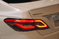 LEDを用いたリアコンビランプ。「RS」グレードでは、光が流れるように点灯するシーケンシャルターンランプが備わる。