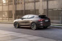 ボディーサイズは「GT」(写真)の場合で全長×全幅×全高=4846×1948×1670mm。