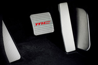 青いボディーが目を引く特別な「マセラティ・グラントゥーリズモ/グランカブリオ」登場の画像