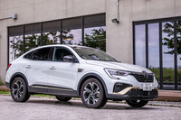 ルノー・アルカナE-TECHエンジニアード