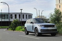 2024年モデルの「SV」には「SV BESPOKEサービス」が新たに導入され、車体色を230色(!)の「SV BESPOKEペイントパレット」から選択可能となった。