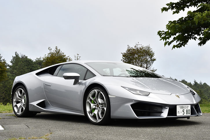 「ウラカン」のラインナップに名脇役の2WDモデル「LP580-2」が登場したのは2015年11月のこと。新価格(2016年7月変更)は2535万840円。