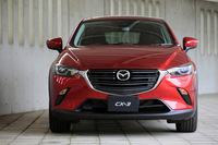 今回の改良では、フロントグリルなどの意匠も変更された。