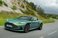 電子制御デファレンシャルの「E-Diff」は、従来のLSDとは異なり、全開からフルロックまで瞬時にデファレンシャルの状態を変えることが可能。コーナリング性能の大幅な向上に寄与する。