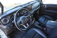 ジープ・ラングラー アンリミテッド ルビコン4xe(4WD/8AT)/アウディQ8スポーツバック55 e-tronクワトロSライン(4WD)/メルセデスAMG GLE63 S 4MATIC+クーペ(4WD/9AT)/キャデラック・エスカレード プラチナム(4WD/10AT)【試乗記】の画像