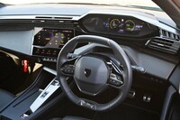プジョー408 GTハイブリッド(FF/8AT)/マセラティ・グレカーレ トロフェオ(4WD/8AT)/ルノー・カングー ヴァリエテ カラーバンパー(FF/7AT)【試乗記】の画像