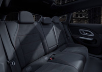 「CLA220シューティングブレーク」のリアシート。