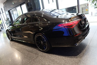 漆黒の高級サルーン「メルセデス・ベンツS580 4MATICロングNight Edition(ナイトエディション)(ISG)」限定発売の画像