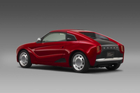 エンジンフードをはじめ市販型よりプレーンな造形だった「S660ネオクラシック コンセプト」のリアビュー。縦長のテールランプは「N-ONE」用を上下逆にして加工したものだった。