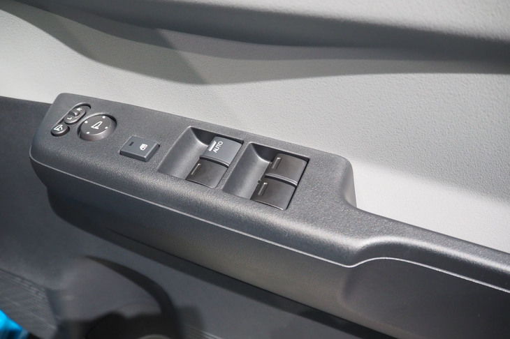 ホンダN-ONE e:(パワーウィンドウスイッチ)