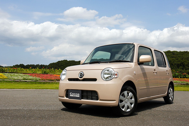 【スペック】X:全長×全幅×全高=3395×1475×1530mm/ホイールベース=2490mm/車重=800kg/駆動方式=FF/0.66リッター直3DOHC12バルブ(58ps/7200rpm、6.6kgm/4000rpm)/価格=118万円(テスト車=120万2050円/バックモニターパック=4万3050円/オーディオレス=−2万1000円)