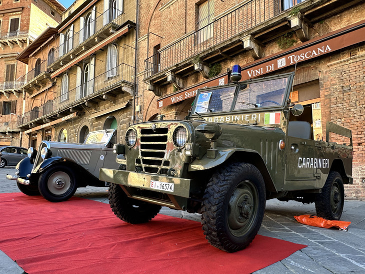 ここからは第2次大戦後のモデル。1951年「アルファ・ロメオAR51“マッタ”」。民間用の「AR52」と合わせ、2264台が生産された。