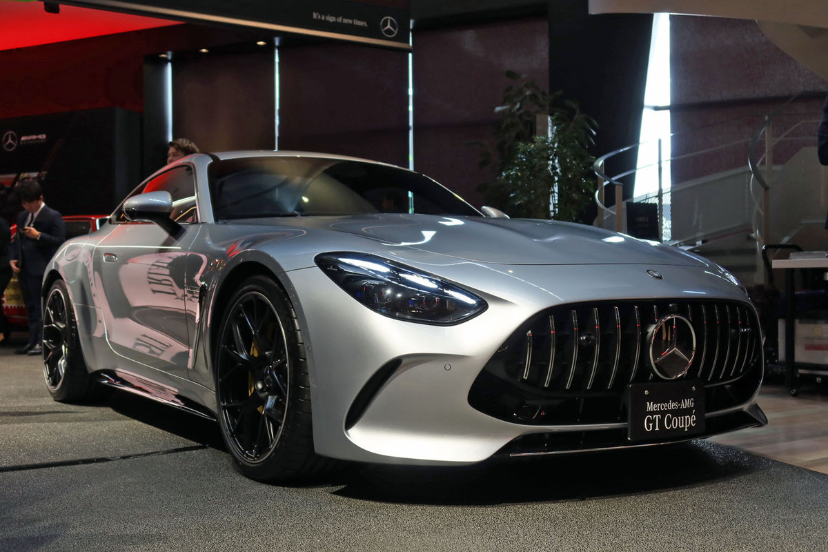 ベンツAMG メルセデスAMG GT63 4MATIC＋ クーペ 内装・外装など60枚 【画像・写真