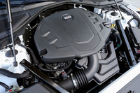 「CT6プラチナム」が積む3.6リッターV6エンジン。試乗した5台の中では唯一の自然吸気エンジンで、吹け上がりのフィーリングのよさが印象的だった。