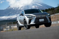 レクサスRX450h+“バージョンL”(4WD/CVT)/RX350“バージョンL”(FF/8AT)【試乗記】