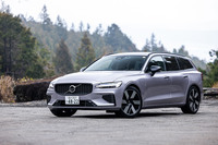 「ボルボV60」のPHEV「V60ウルトラT6 AWDプラグインハイブリッド」に試乗した。最新型は、2025年7月にインフォテインメントシステムや安全機能を中心にアップデートが施された一部改良モデル。