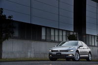 日本市場の「フォルクスワーゲン・パサート」は、3種類の1.4リッターモデルに加えて、2リッターモデルとプラグインハイブリッド車がラインナップされる。