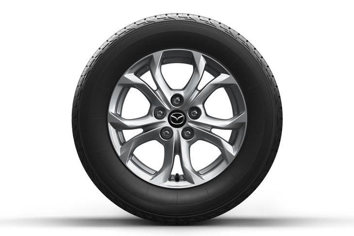 「CX-3 15Sツーリング/XDツーリング」に用いられる新カラーのホイール。