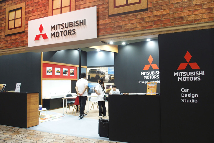 三菱ブースの様子。