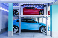 支柱自体の塗装のほか、コンセント等の追加にも対応可能。