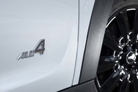 「クーパーS EクロスオーバーALL4」は前輪をエンジンで、後輪をモーターで駆動する4WD車である。つまりEV走行時はRWD車として走る。