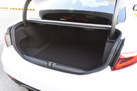 ラゲッジルームの容量は480リッター。