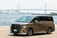 2023年6月に発売された新型「トヨタ・アルファード/ヴェルファイア」(写真はアルファード)。アルファードとしては4代目、ヴェルファイアとしては3代目のモデルとなる。(写真:山本佳吾)