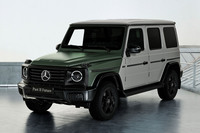 「メルセデス・ベンツGクラス」には、さまざまな限定車や特別仕様車も設定される。写真は2025年4月に発売された、ファッションブランドであるMONCLER(モンクレール)とのコラボモデル「Gクラス Past II Future」。日本市場への割り当ては4台で、価格はなんと3000万円。