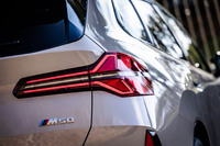 4代目となった「X3」は、全車に48Vマイルドハイブリッドシステムを採用するなど環境性能を高め、デジタル化も推進したとアピールされる。今回は現行ラインナップのなかで高性能バージョンに位置づけられる「X3 M50 xDrive」に試乗した。車両本体価格は998万円。