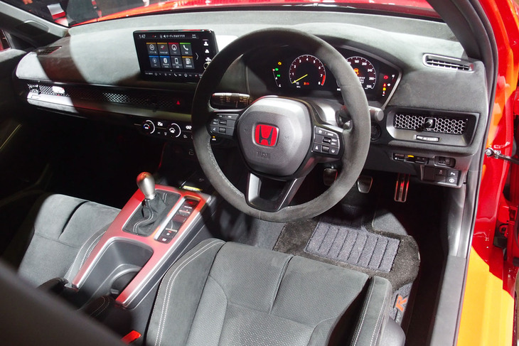 ホンダ・シビック タイプRレーシングブラックパッケージ