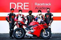 充実した講師陣も「DREレーストラック・アカデミー」の特徴。今回のイベントにも、国内外のレースに参戦してきた著名なライダーが参加していた。
