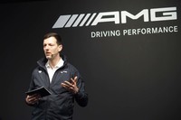 第557回:「AMG GT 4ドアクーペ」日本デビューAMGはヒーローのようなクルマをつくる